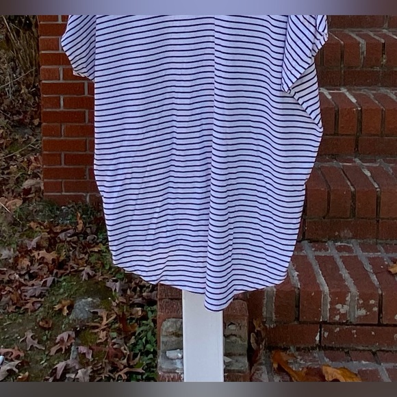 Express One Eleven V-Neck High Low Striped Top Short Sleeve Size Large - Picture 12 of 15